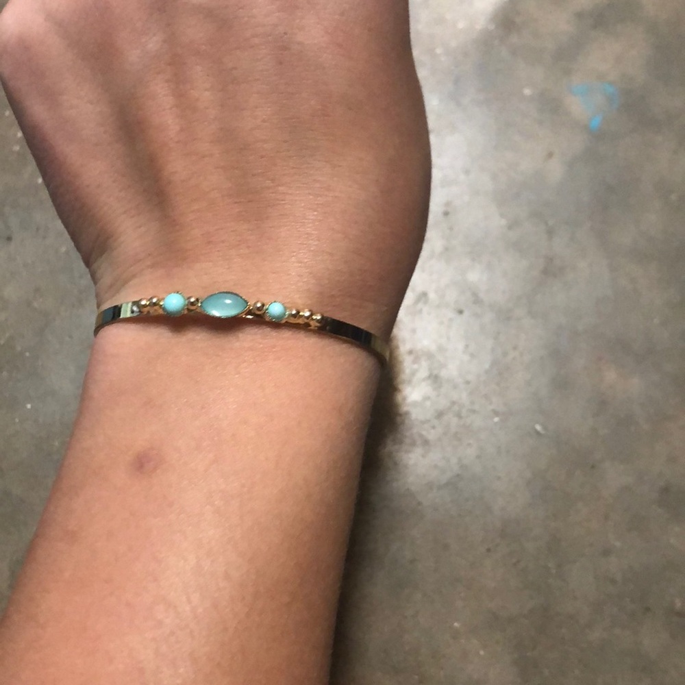 2 bracelets - Picture 2 of 3